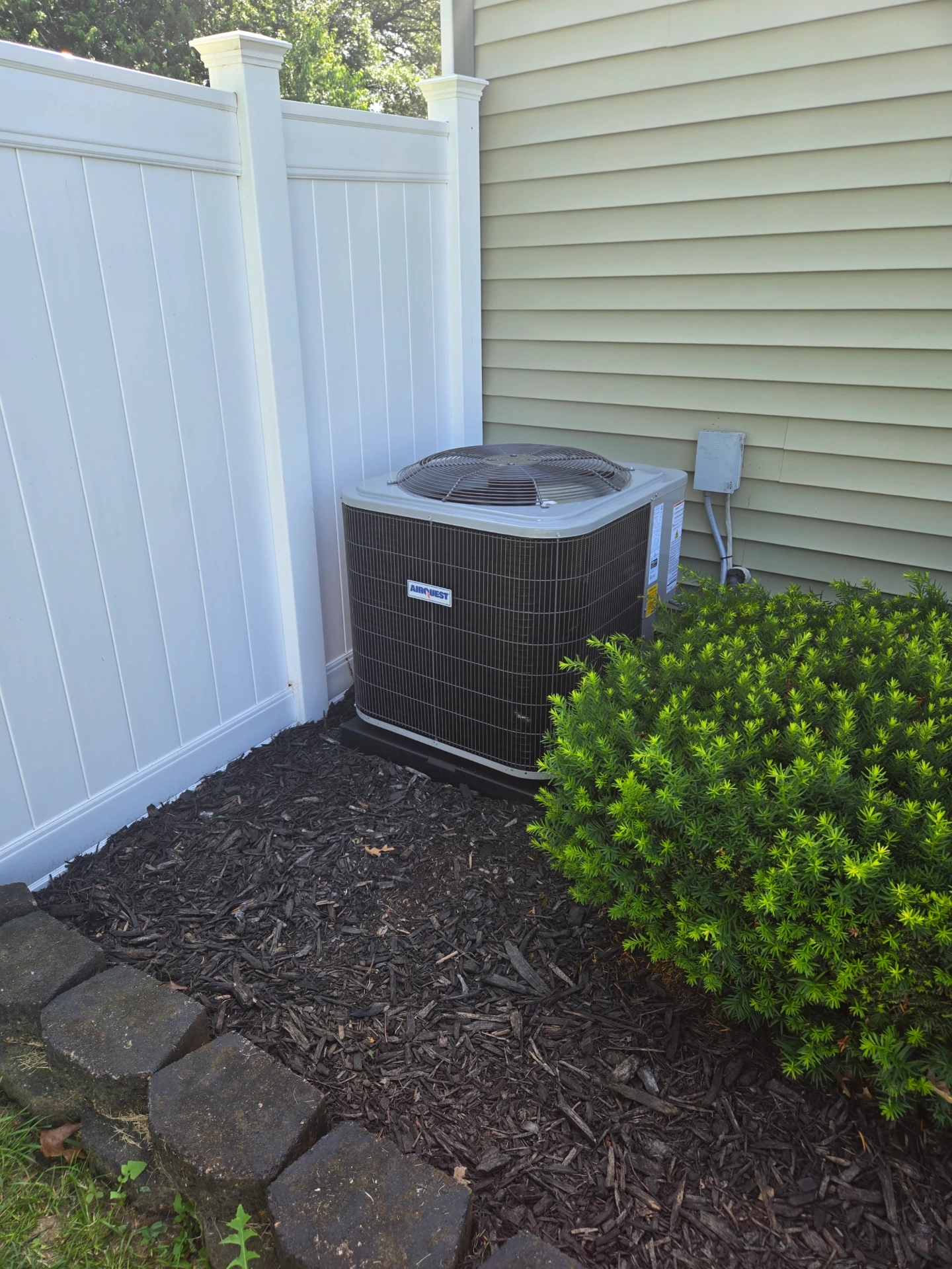 Installation new air conditioner unit - Howell, MI